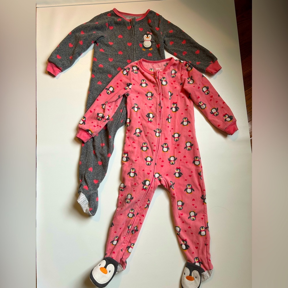 Lot of 2 pairs 3T fleece footie pajamas - pink and penguins!